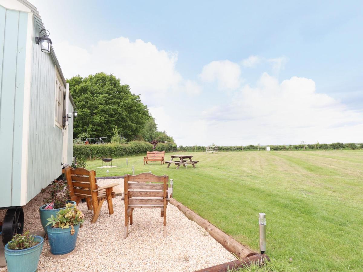 Honeybee Lodge Woodhall Spa Εξωτερικό φωτογραφία