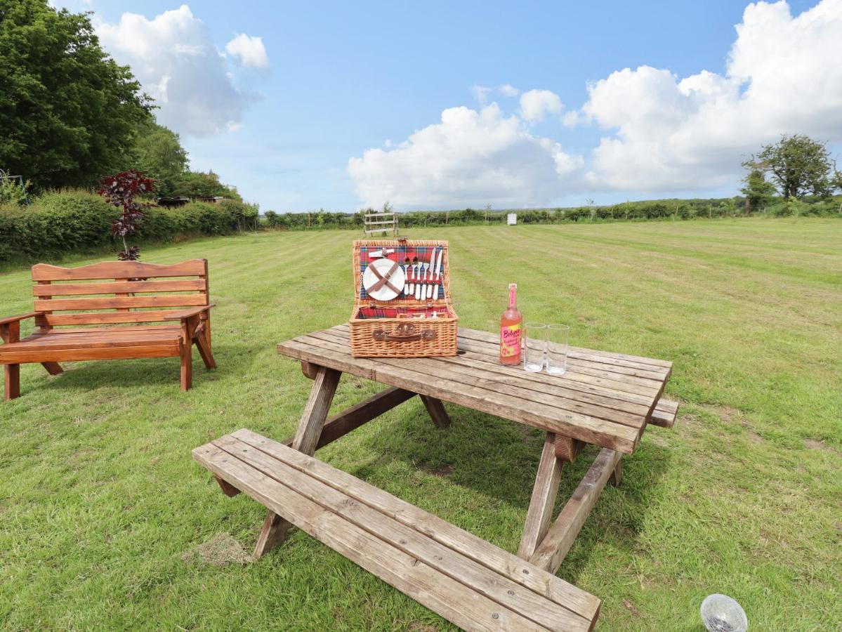 Honeybee Lodge Woodhall Spa Εξωτερικό φωτογραφία