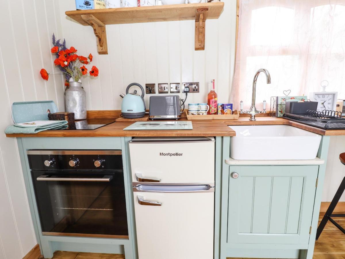 Honeybee Lodge Woodhall Spa Εξωτερικό φωτογραφία