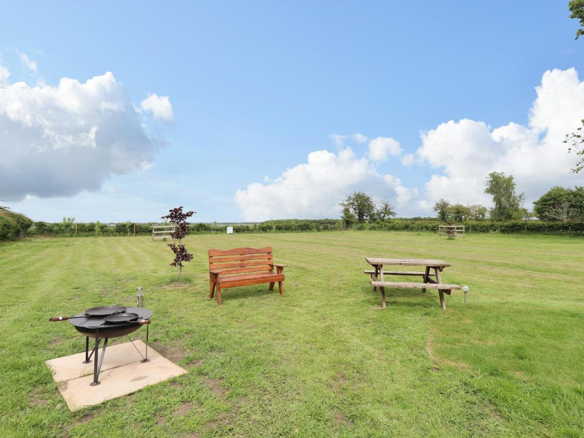 Honeybee Lodge Woodhall Spa Εξωτερικό φωτογραφία